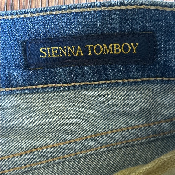 Lucky Brand Sienna Tomboy Jeans - Picture 3 of 10